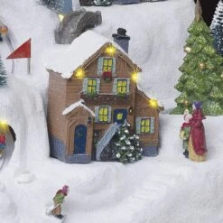 Village De Noël Animé, Lumineux Et Musical Piste De Ski Montagne - Multicolore
