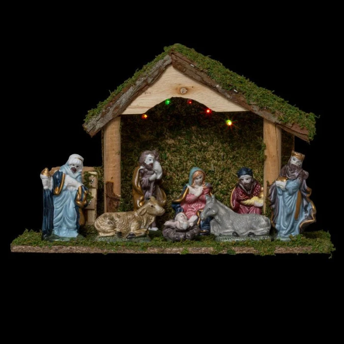 Crèche De Noël Avec 8 Santons 1 Crèche De Noël Avec 8 Santons