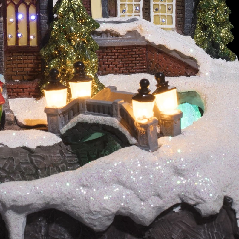 Eglise De Noël Avec Rivière Animée Et Lumineuse - Multicolore 4 Eglise De Noël Avec Rivière Animée Et Lumineuse - Multicolore – Image 4