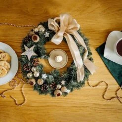 Creative Home Couronne De Noël Couleur Champagne | Diamètre 35 Cm | Couronne De Porte | Couronne De Noel Porte | Décoration Noel | Noel Decoration 12 Creative Home Couronne De Noël Couleur Champagne | Diamètre 35 Cm | Couronne De Porte | Couronne De Noel Porte | Décoration Noel | Noel Decoration -Homcom Boutique 5060530139439 6