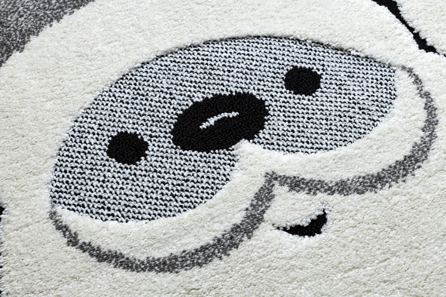 Tapis Enfant Moderne JOY Santa Père Noël, Pour Enfants - Structurel Deux Niveaux De Polaire Noir / Crème 140x190 Cm 5 Tapis Enfant Moderne JOY Santa Père Noël, Pour Enfants - Structurel Deux Niveaux De Polaire Noir / Crème 140x190 Cm – Image 5